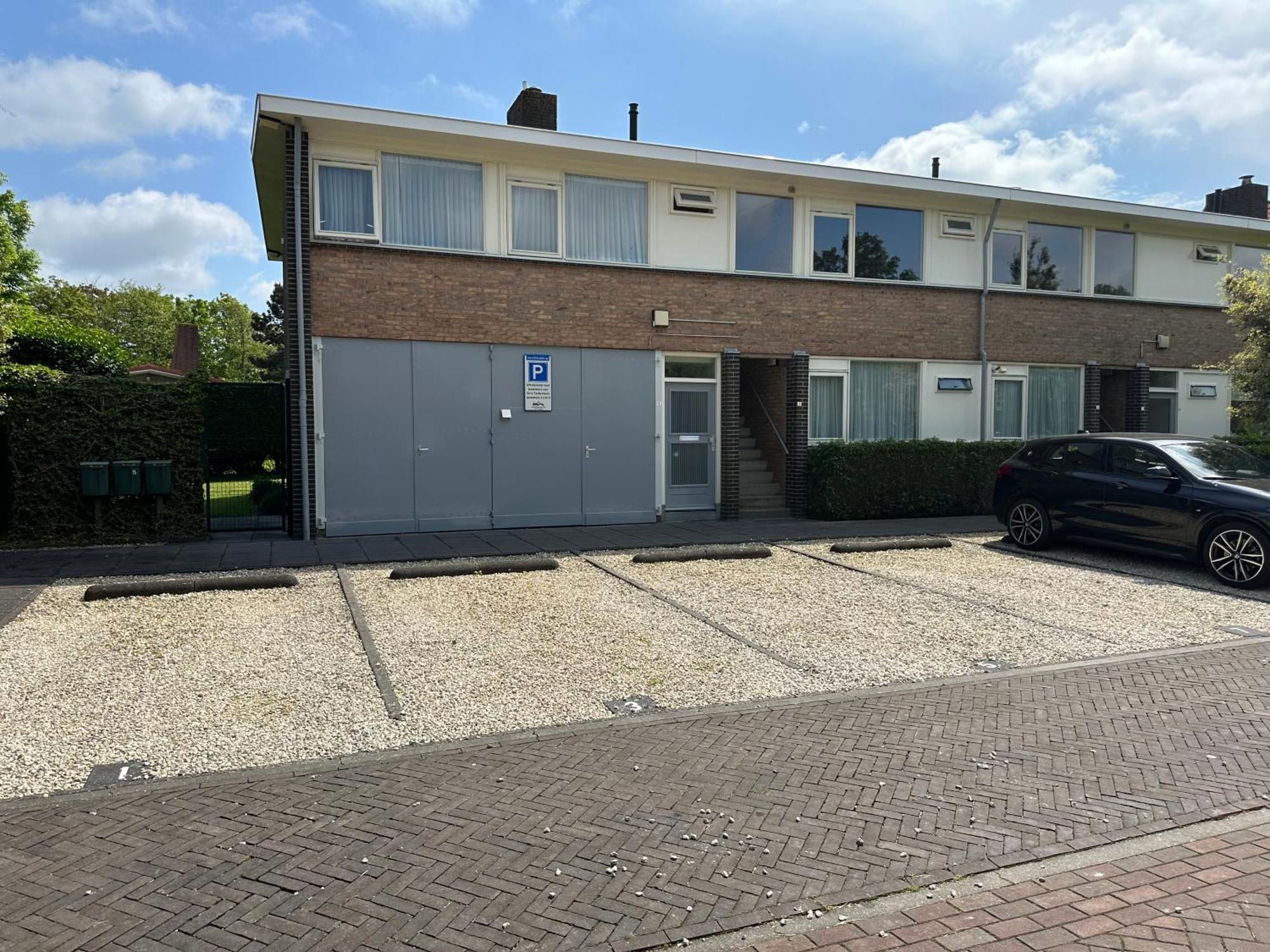 Located Very Nearby The Appartement Koudekerke